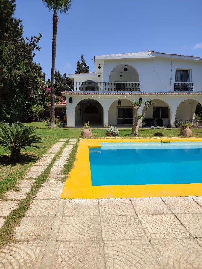 Lovely Spacious Five Bedroom Villa With A Pool Alexandria Exterior photo